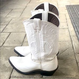 Classic White Women's Cowboy Boots — Stylish Western Leather Boots